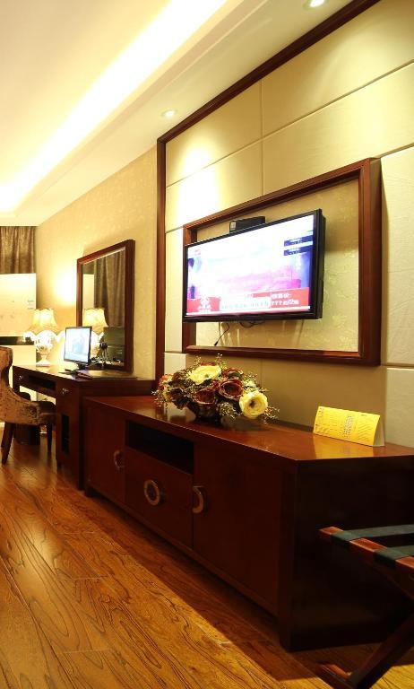 Enjoyland Hotel Jiaxing Room photo